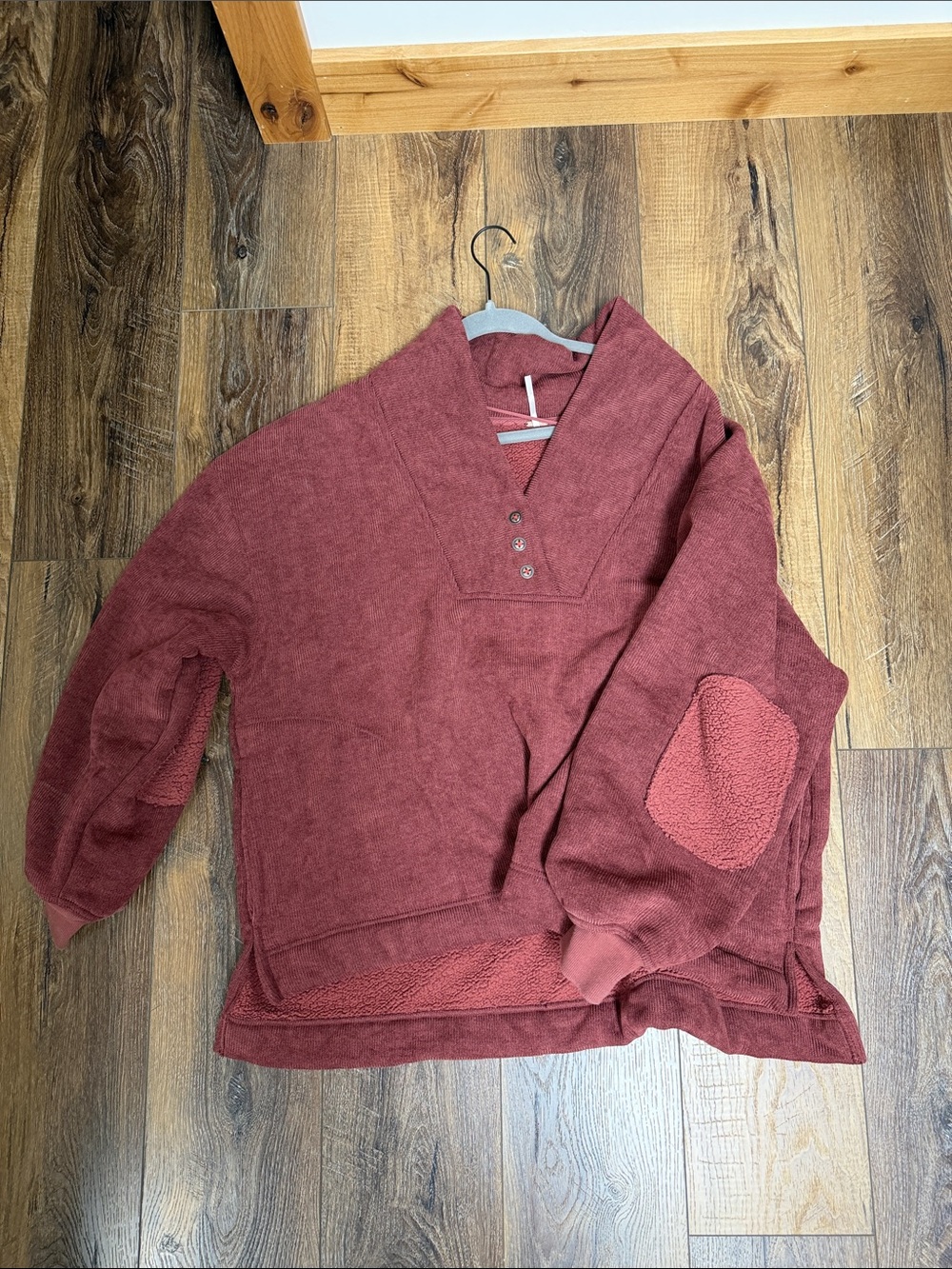 New! Free People women’s Cozy Shawl Collar Pullover Sweater - Burnt Red